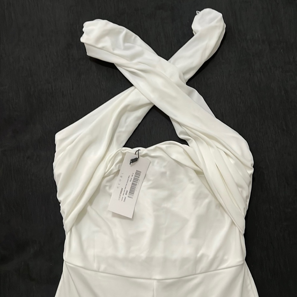 Club London NWT WHITE HALTER NECK FLARE JUMPSUIT WHITE